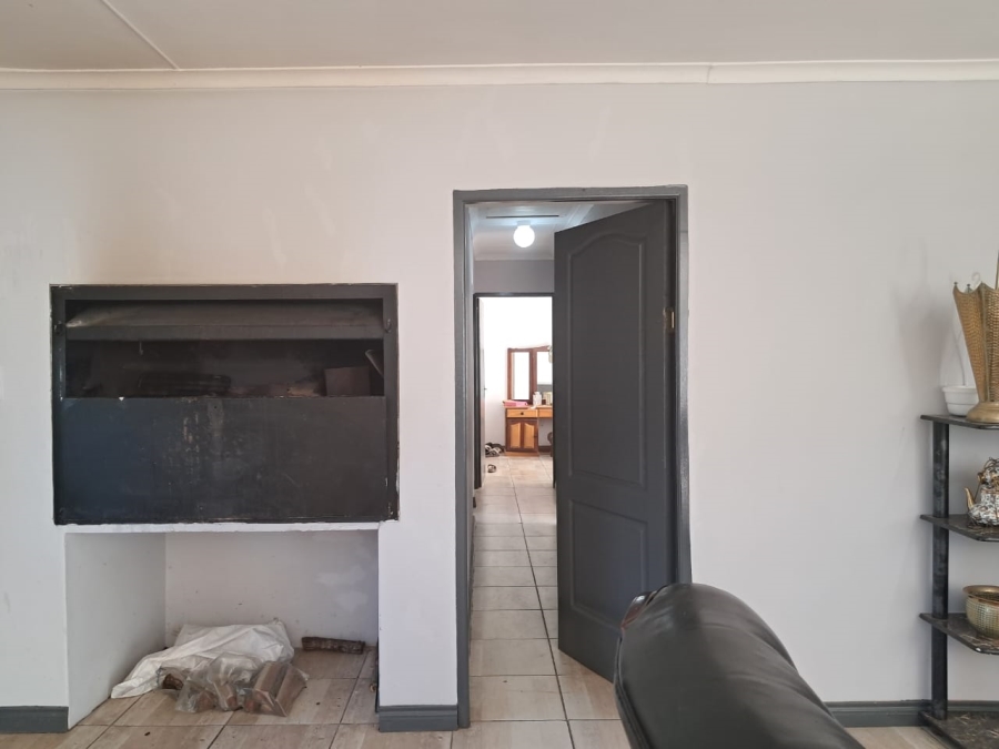 To Let 3 Bedroom Property for Rent in Albertinia Western Cape